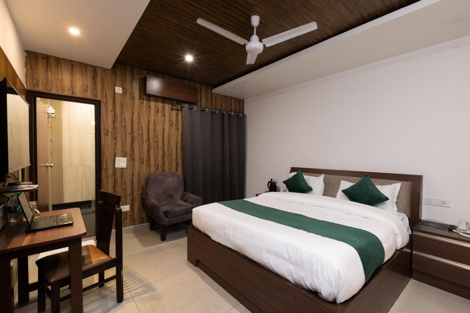 Hotel Park Royale Inn Масурі Номер фото