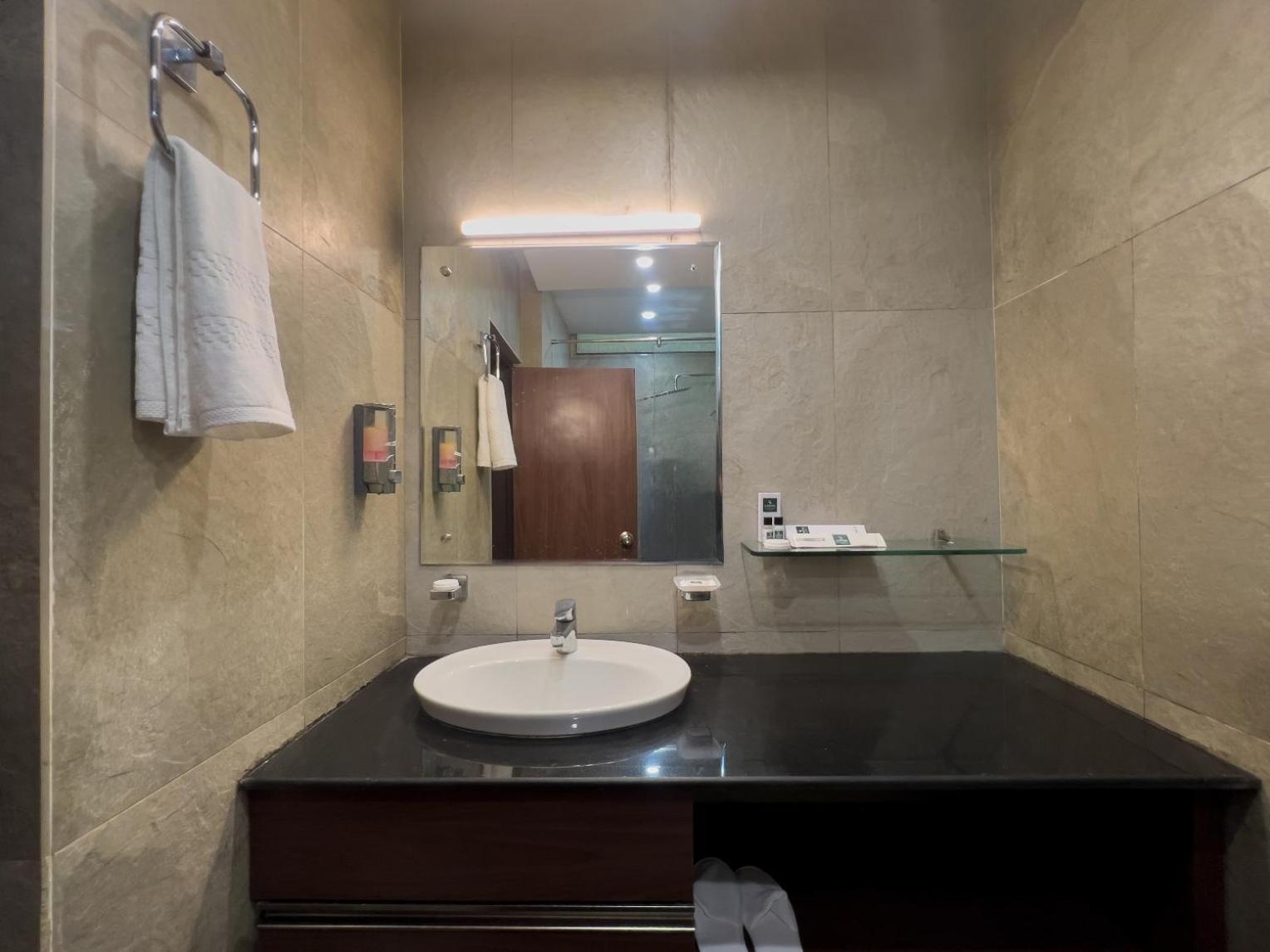 Hotel Park Royale Inn Масурі Номер фото